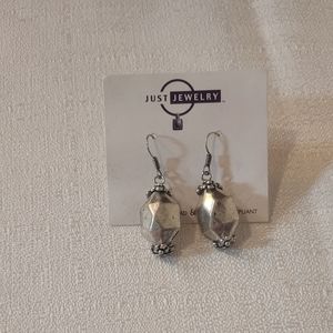 💐3/$20 Just Jewelry Tonia Dangle Earrings